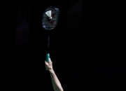 米兰百家乐-羽球男单选手实力横扫，晋级