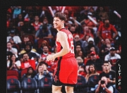 米兰,-火箭主场击败爵士，继续保持不败