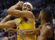 米兰体育-湖人惨败巫师，失去西部第一位置