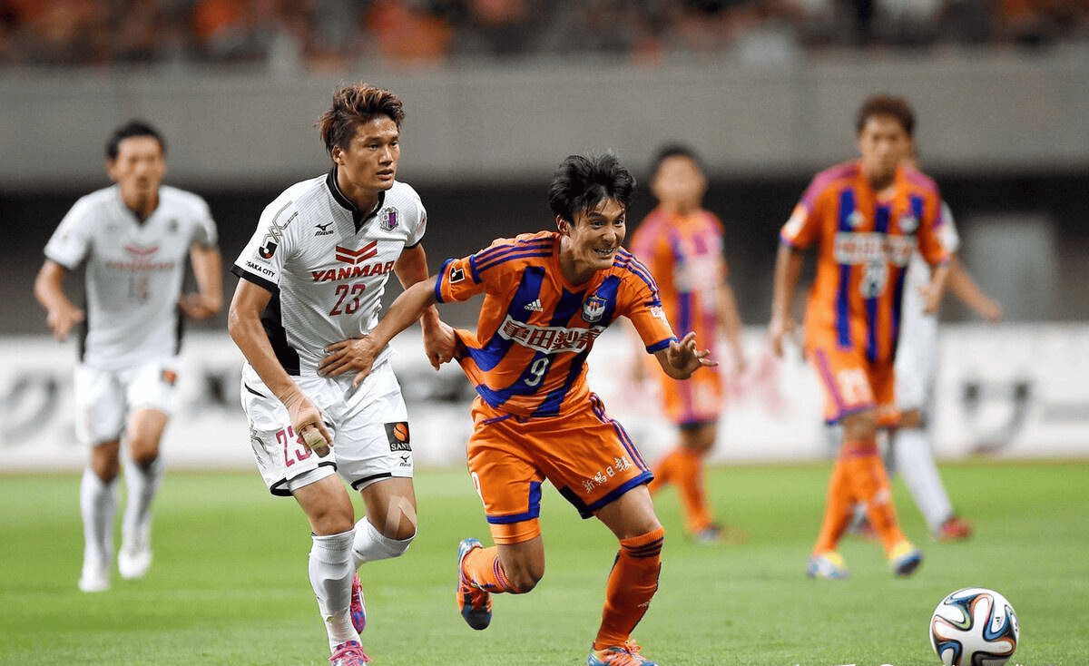 大阪樱花球队破门得分,领先对手 大阪樱花球队破门得分,领先对手