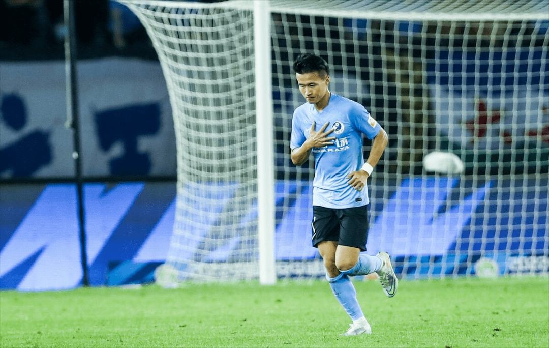 雄狮队在德甲比赛中发挥出色,战胜对手的简单介绍 雄狮队在德甲比赛中发挥出色,战胜对手的简单介绍