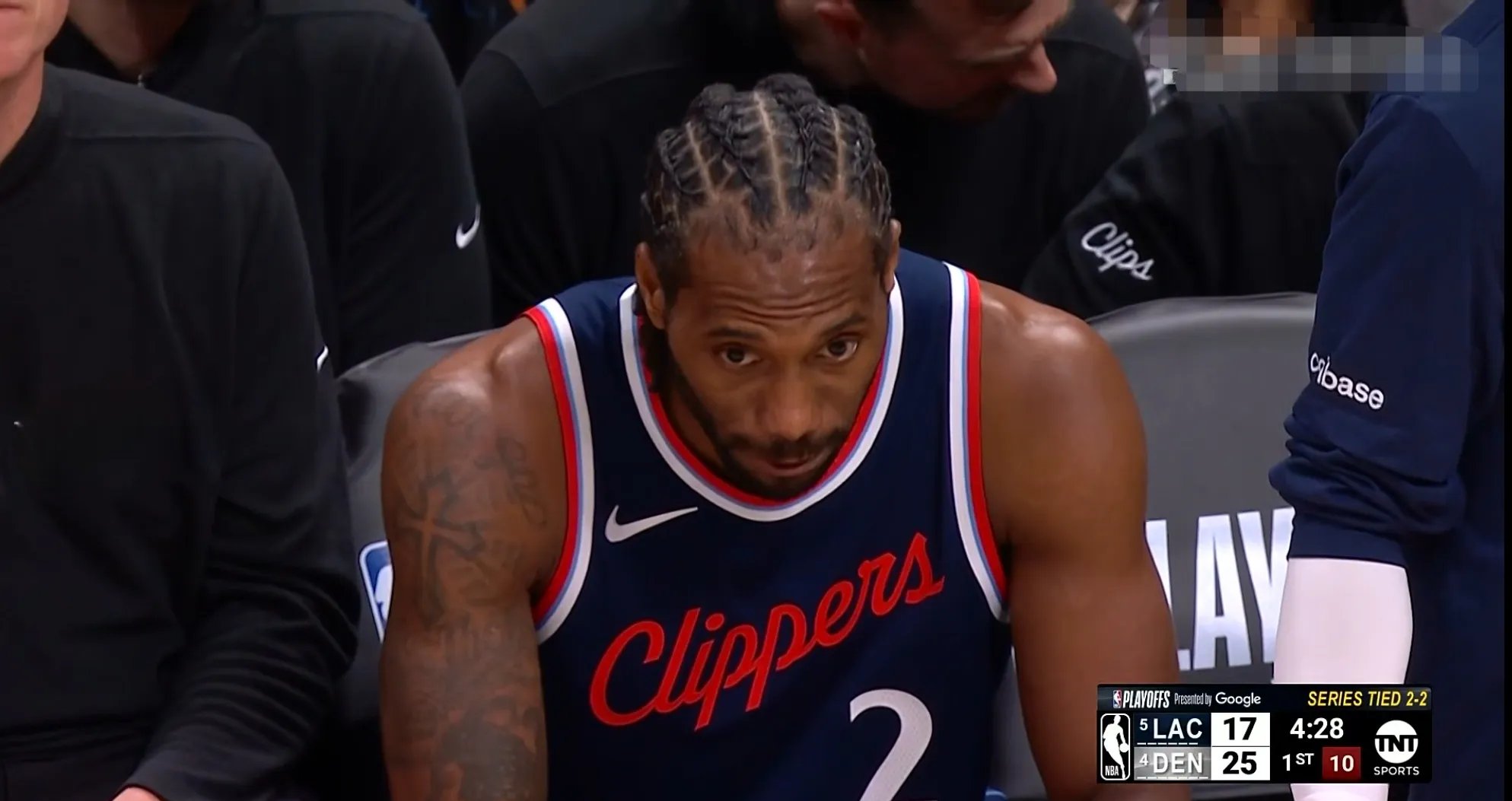 猛龙胜出,伦纳德连续火力全开 猛龙胜出,伦纳德连续火力全开