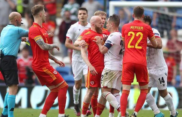 威尔士队在欧预赛淘汰赛中击败对手