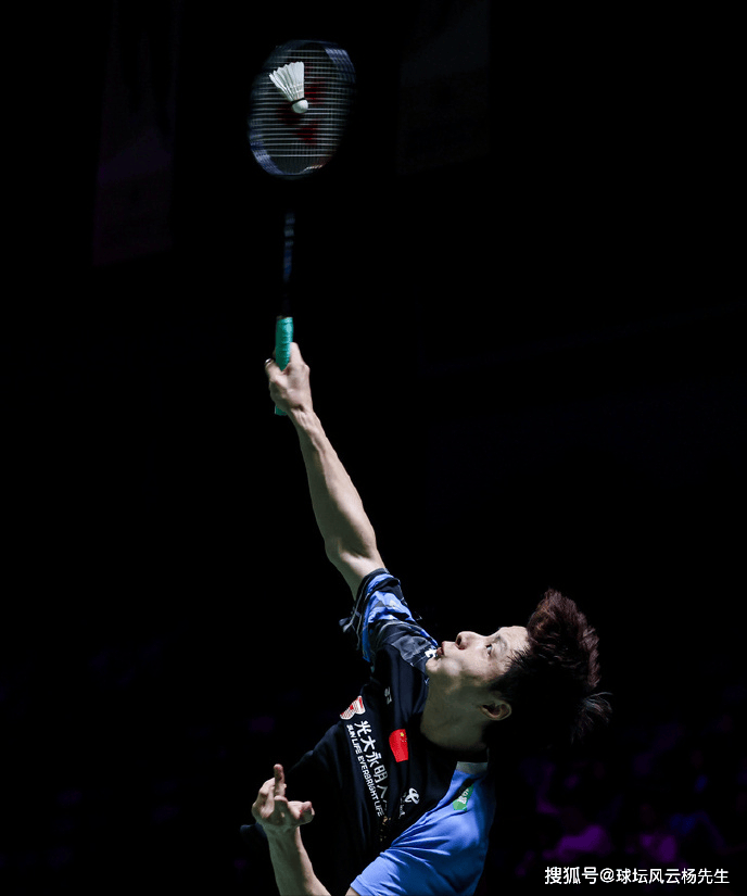 羽球男单选手实力横扫,晋级 羽球男单选手实力横扫,晋级