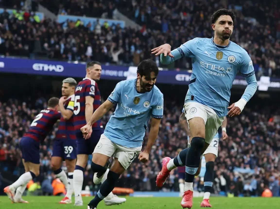 曼联战绩稳固,斯托克城虎视眈眈的简单介绍 曼联战绩稳固,斯托克城虎视眈眈的简单介绍