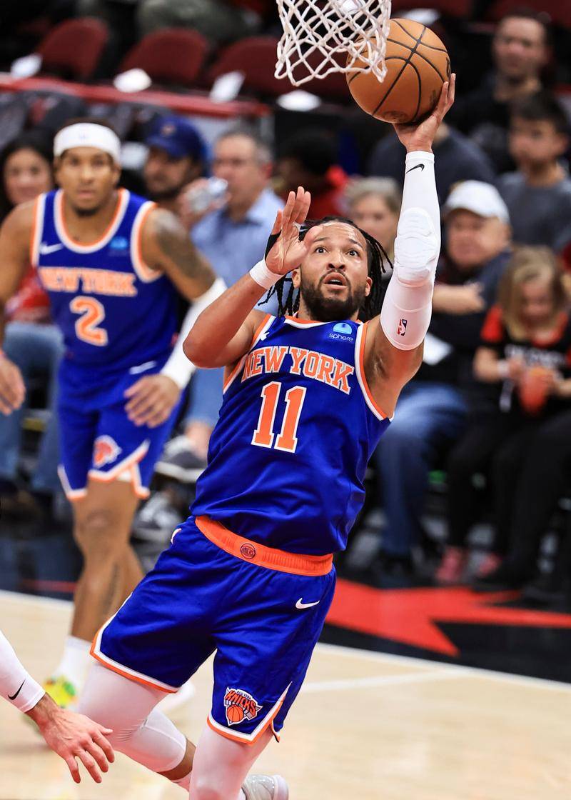 尼克斯惊险胜太阳,取得对手两连败 尼克斯惊险胜太阳,取得对手两连败