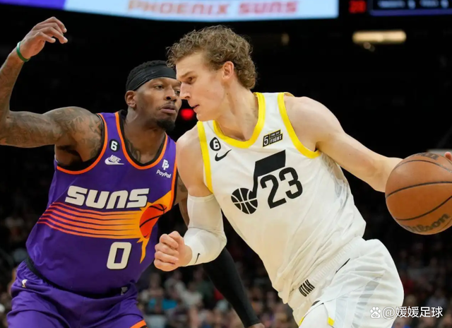 雄鹿擒独行侠,阿戴托昂闪耀 雄鹿擒独行侠,阿戴托昂闪耀