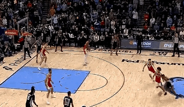 马刺不敌尼克斯遭遇两连败