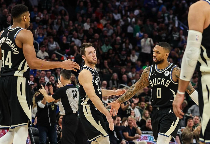 雄鹿大胜魔术,取得五连胜 雄鹿大胜魔术,取得五连胜