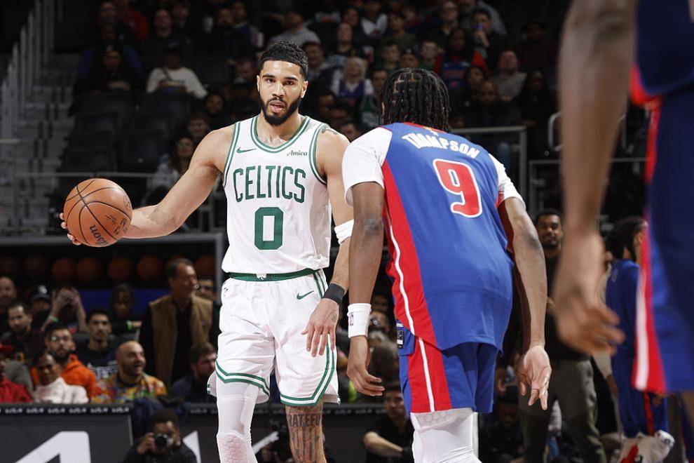 骑士胜活塞，塔图姆砍下25分