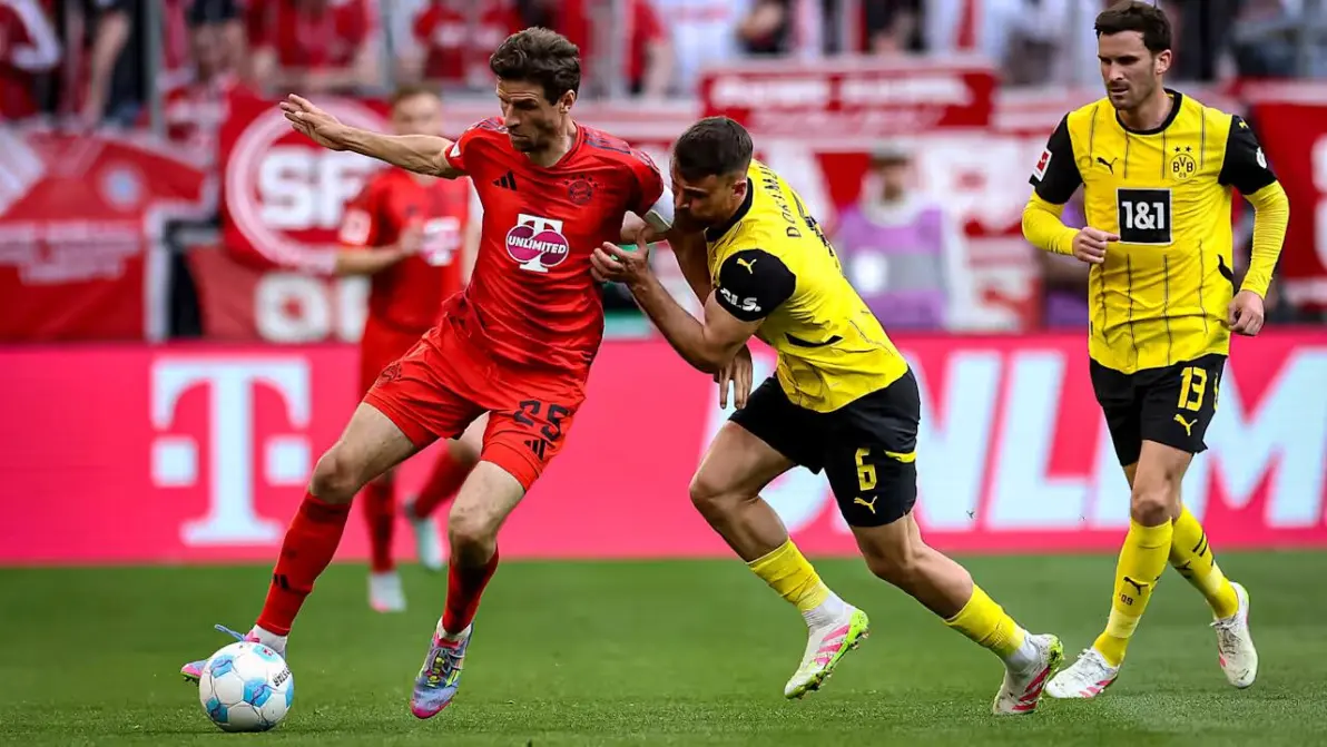 拜仁慕尼黑将在德甲比赛中对阵多特蒙德。 拜仁慕尼黑将在德甲比赛中对阵多特蒙德。