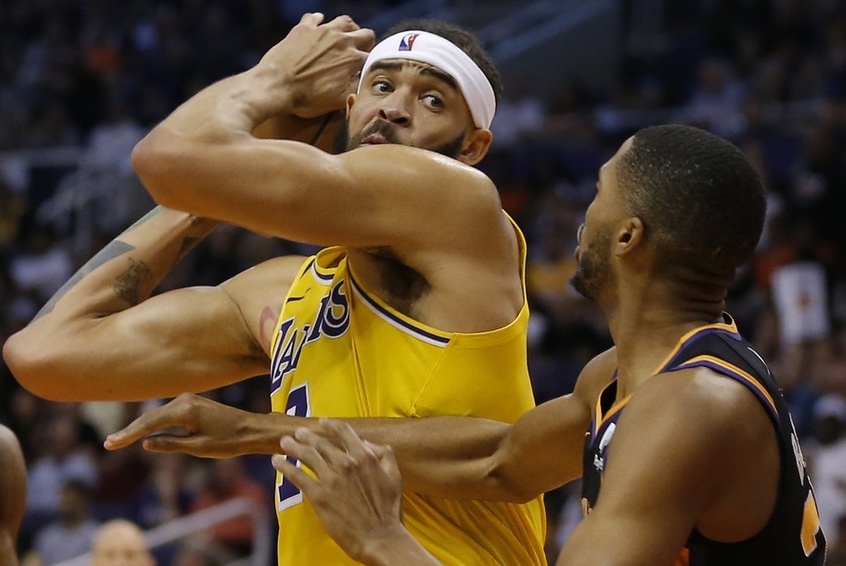 湖人惨败巫师,失去西部第一位置 湖人惨败巫师,失去西部第一位置