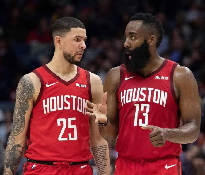 太阳锋线轮换频繁,新阵容逐渐成形,展现强大实力的简单介绍 太阳锋线轮换频繁,新阵容逐渐成形,展现强大实力的简单介绍